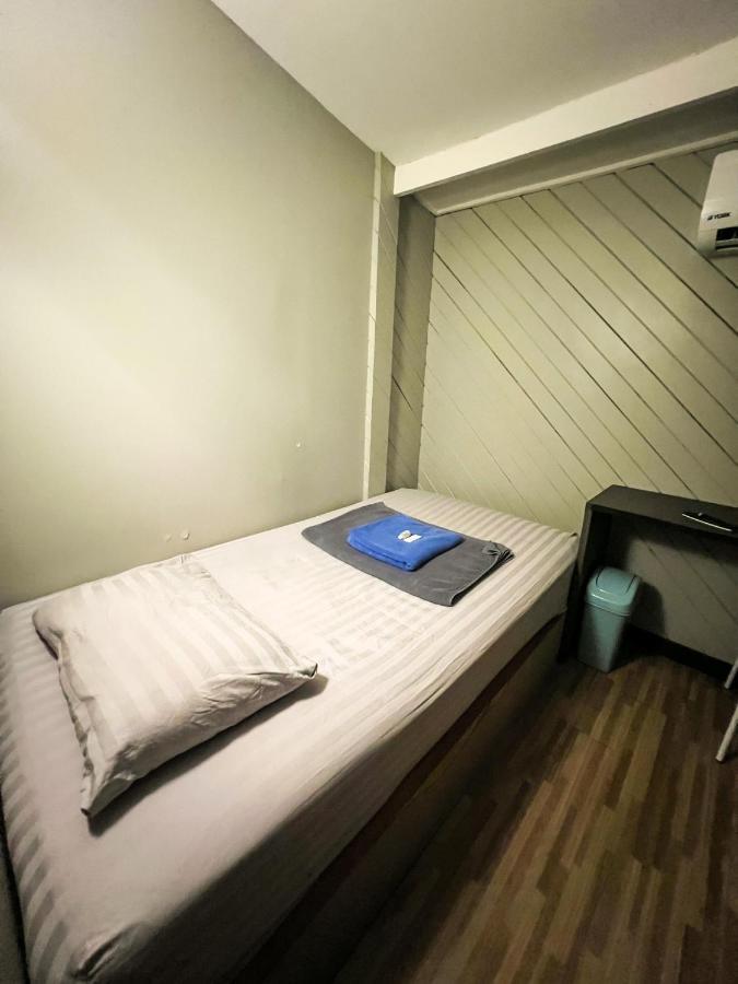 Baan Chanasongkram Bangkok Kültér fotó